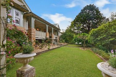 Beyond Sydney: A house of distinction in Wentworth Falls