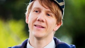 Josh Thomas is refreshingly real in <i>Please Like Me</i>.