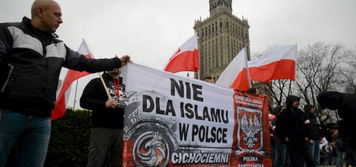 Far-right protesters carry banner reading “No Islam in Poland,” Warsaw, April 20, 2016. Franciszek Mazur/Agencja Gazeta/Reuters