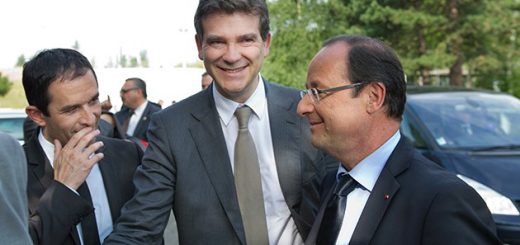 François Hollande, Arnaud Montebourg et Benoît Hamon à La Verrière, le 27 juillet 2012 (B. LANGLOIS/AFP).