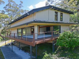 30 Romilly Street, South Hobart. Elders Brown & Banks.