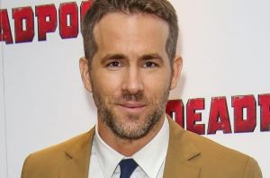 Ryan Reynolds joins the belt-free brigade.