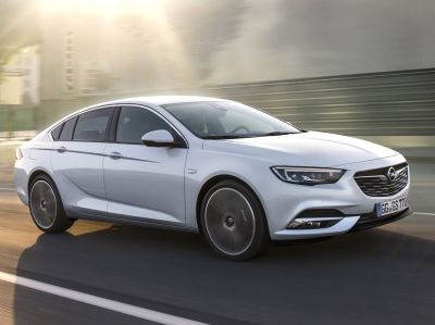 Opel Insignia Grand Sport avant roulant