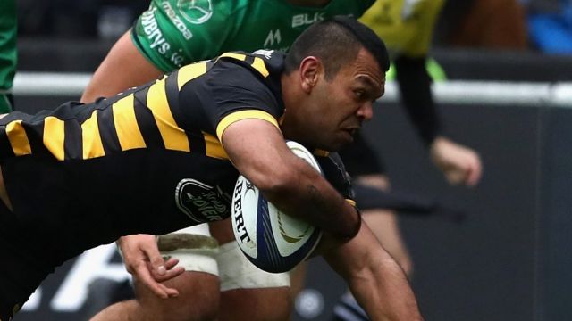 Starring role: Kurtley Beale scores on debut for Wasps.