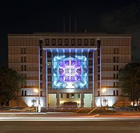 Osaka City Hall, November 2016.jpg