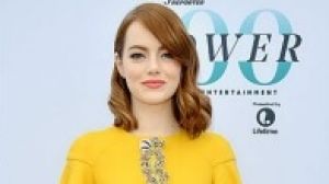 Emma Stone gives us three solid looks this week by sticking to her winning red-carpet formula - two parts great colour ...