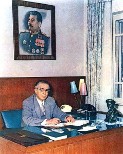 enverhoxha-deskwithstalin