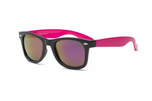 <a href="http://www.real-kids.com.au/" target="_blank">Real Kids</a> have sunglasses for babies up to young adult sizes.