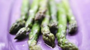 Asparagus with walnut oil