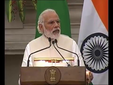 PM Modi with President of Maldives Mr Abdulla Yameen at the Joint Press Statement in New Delhi