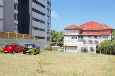 Between a developer and an apartment block: a 100-year-old-home hits the market