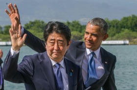 Shinzo Abe and Barack Obama at Joint Base Pearl Harbour-Hickam in Hawaii. 