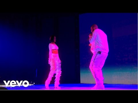 Rihanna - Work - Live at The BRIT Awards 2016 ft. Drake