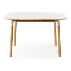 Normann Copenhagen Form Matbord 120 x 120 cm Vit / Ek - Matbord