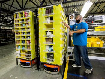 Amazon holiday shipments top 1 billion items