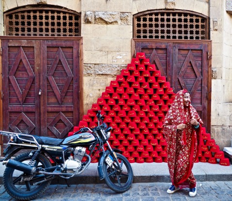 Crimson pyramids and colourful spirits in Khan el-Khalili bazaar - Cairo, Egypt (March 2016).