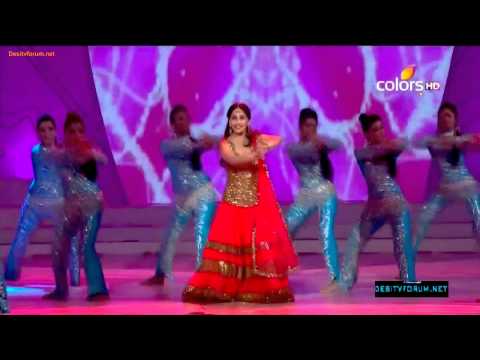 MADHURI DIXIT - full performance at "People's Choice Awards"!!! (Dhak Dhak girl is the best!!)