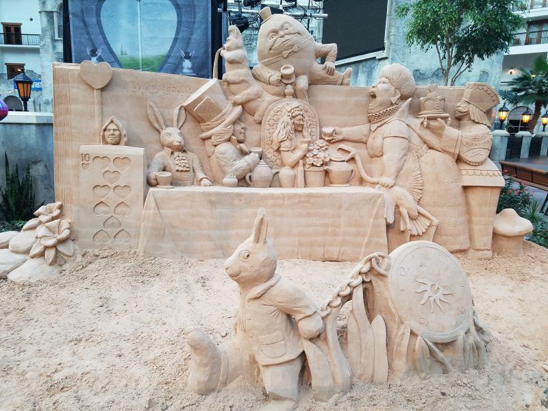 Alice in Wonderland sand sculpture