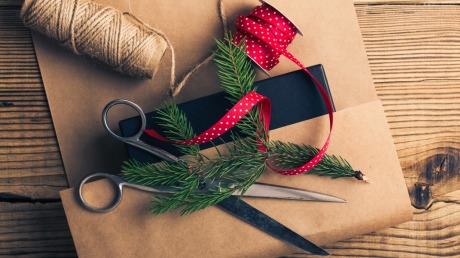 Easy ways to make your gifts presentable. 