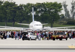 APTOPIX AIRPORT SHOOTING FLORIDA