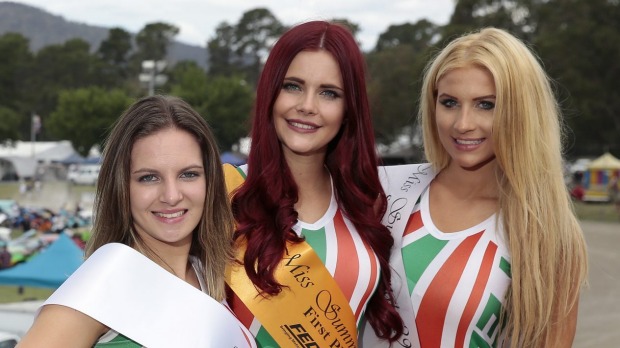 Miss Summernats 2016 winner, Amaroo university student Amanda Beattie, centre, with third place Kati Shaw, left, and second place Jazmyne Wardell, right.