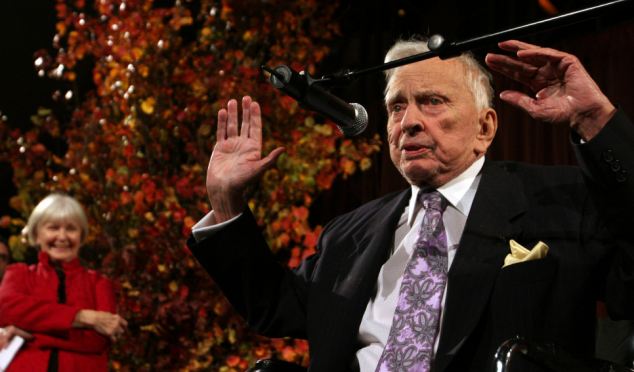 Farewell: Gore Vidal, pictured in 2009 receiving an award from actress Joanne Woodward, died yesterday at his home in Los Angeles