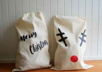 <a href="https://www.etsy.com/au/listing/469299286/santa-sack-santa-bag-christmas?" target="_blank">Bliss & Co. Designs ...