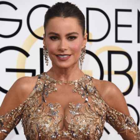 Actors Sofia Vergara arrives at the 74th annual Golden Globe Awards, January 8, 2017, at the Beverly Hilton Hotel in Beverly Hills, California.  / AFP PHOTO / VALERIE MACONVALERIE MACON/AFP/Getty Images