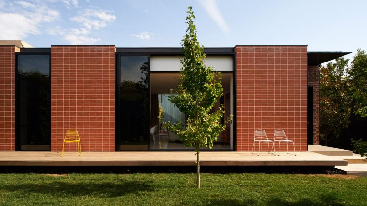 Three Parts House by Architects EAT.