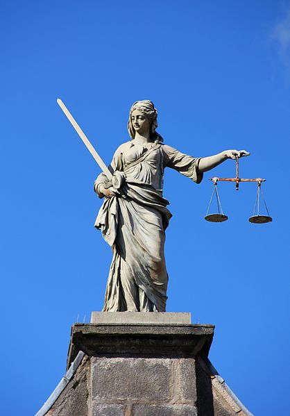 dublin-castle-gates-of-justice-and-fortitude