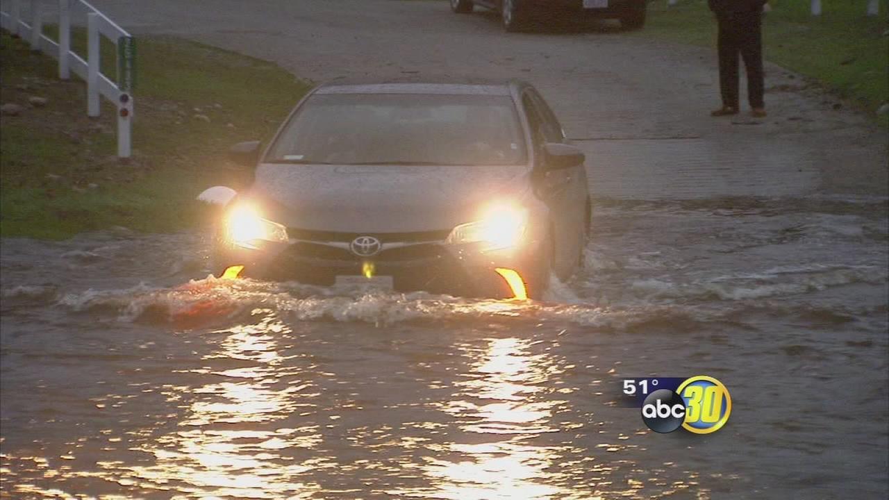 Manager of Fresno County mobile home park says flooded driveway isnt a problem, resident disagrees