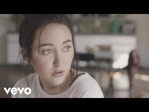 Noah Cyrus - Make Me (Cry) ft. Labrinth