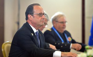 French President Francois Hollande in meeting