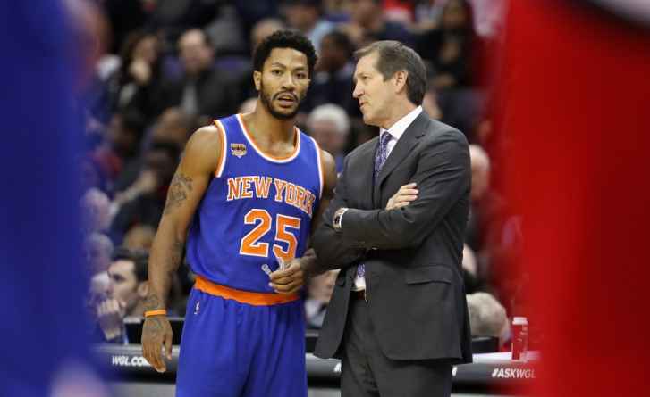 WASHINGTON, DC - NOVEMBER 17: Derrick Rose #25 of the New York Knicks talks with head coach Jeff Hornacek against the Washington Wizards at Verizon Center on November 17, 2016 in Washington, DC. NOTE TO USER: User expressly acknowledges and agrees that, by downloading and or using this photograph, User is consenting to the terms and conditions of the Getty Images License Agreement.  (Photo by Rob Carr/Getty Images)