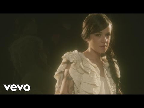 Alizée - A cause de l'automne (Official Music Video)