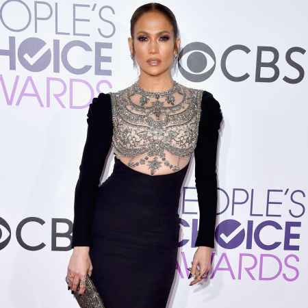 LOS ANGELES, CA - JANUARY 18:  Entertainer Jennifer Lopez attends the People's Choice Awards 2017 at Microsoft Theater on January 18, 2017 in Los Angeles, California.  (Photo by Steve Granitz/WireImage)