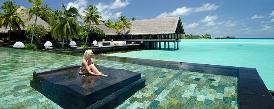 The pool at One&Only Reethi Rah.