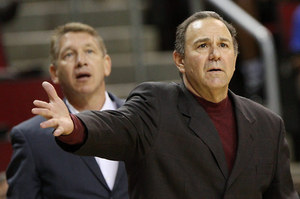 Tulsa Shock Head Coach Gary Kloppenburg argues a foul.
