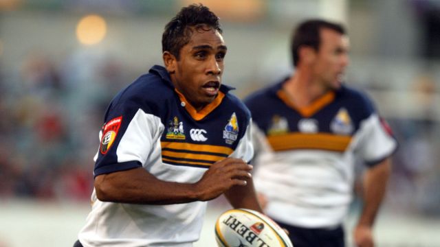 Andrew Walker playing for the Brumbies in 2003.