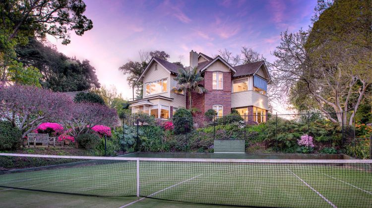 The Pymble home of former chief justice Murray Gleeson sold two days before Christmas.