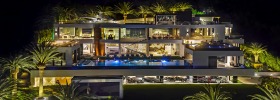 The home is from property developer Bruce Makowsky, who's also behind the $US70 million, 2071-square-metre mansion ...