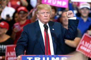 Donald Trump speaking with supporters at a campaign rally at the Phoenix Convention Center in Phoenix, Arizona, 29 October 2016