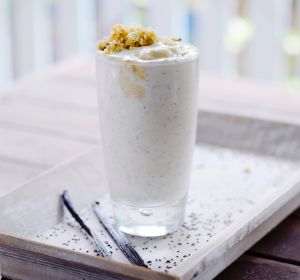 Coconut Smoothie Cup with Cinnamon