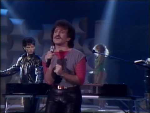 Matthew Wilder - Break My Stride ( Full & HQ )