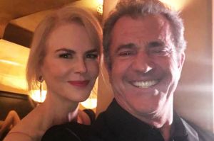 Mel Gibson takes a selfie with Nicole Kidman at the AACTA Awards. Both were nominated for an Oscar.