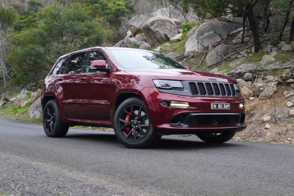 2016 Jeep Grand Cherokee SRT Night Edition REVIEW | Rock-Crushing Performance Meets Family SUV