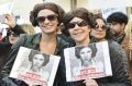 Two women pay tribute to princess Leia at the Women's March on Washington