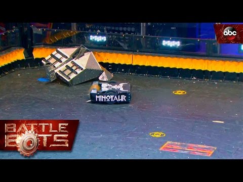 Blacksmith vs. Minotaur - BattleBots