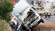 Truck smashes into cars in Dee Why (Video Thumbnail)