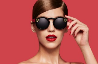 Spectacles have received positive reviews. Investors point to the long lines that Snap generated by selling the ...